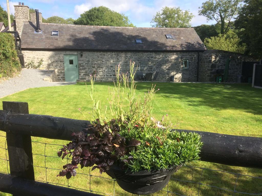 The Bakery Villa Llanddeiniol Luaran gambar